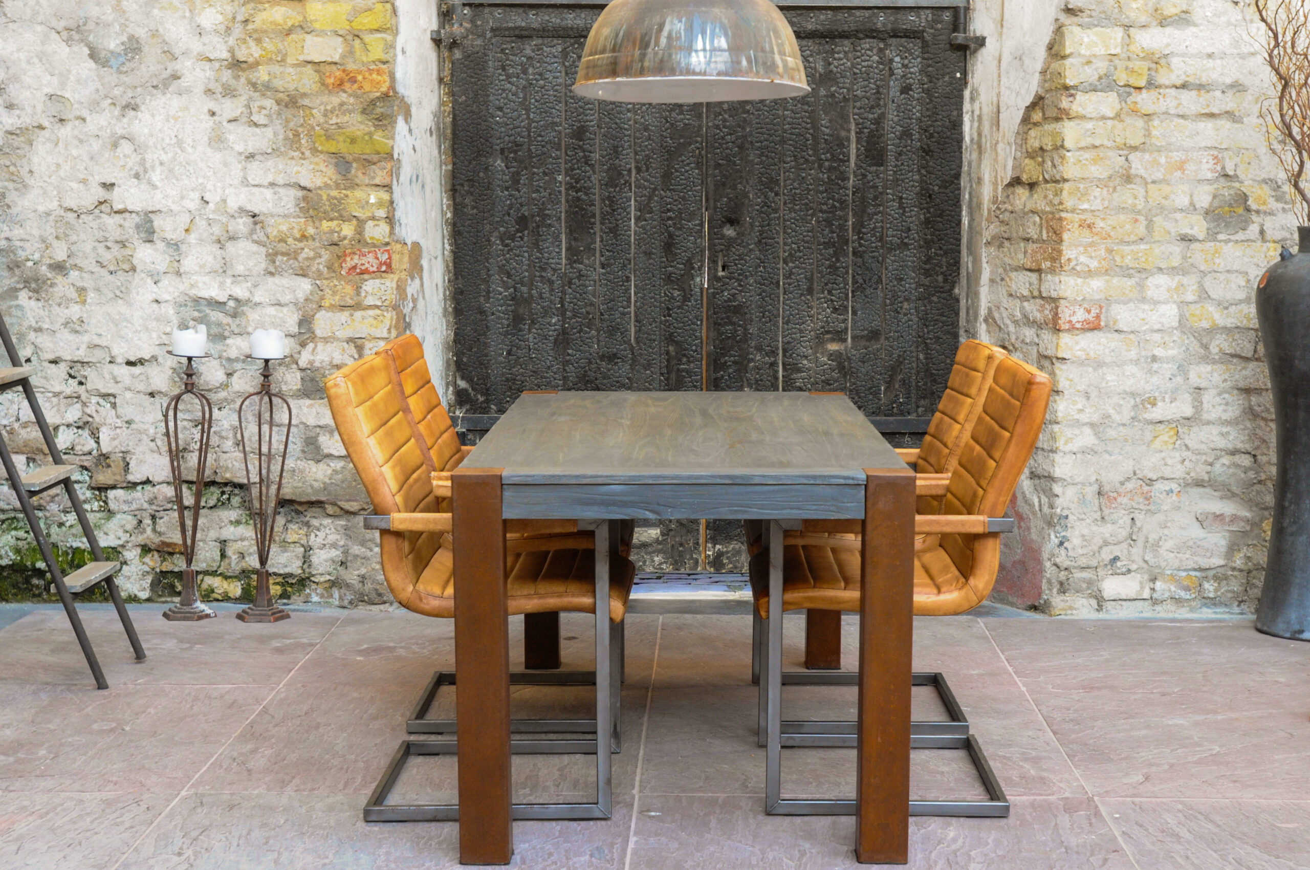 BOTLEK Industriële Eettafel | Teak uit Treinwagonplanken & Roestkleurige Poten | 180 x 90 / 240 x 100cm - Afbeelding 4